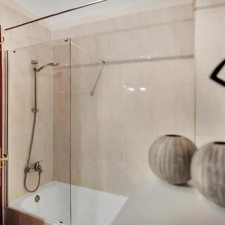Captivating 1-bed In Adeje